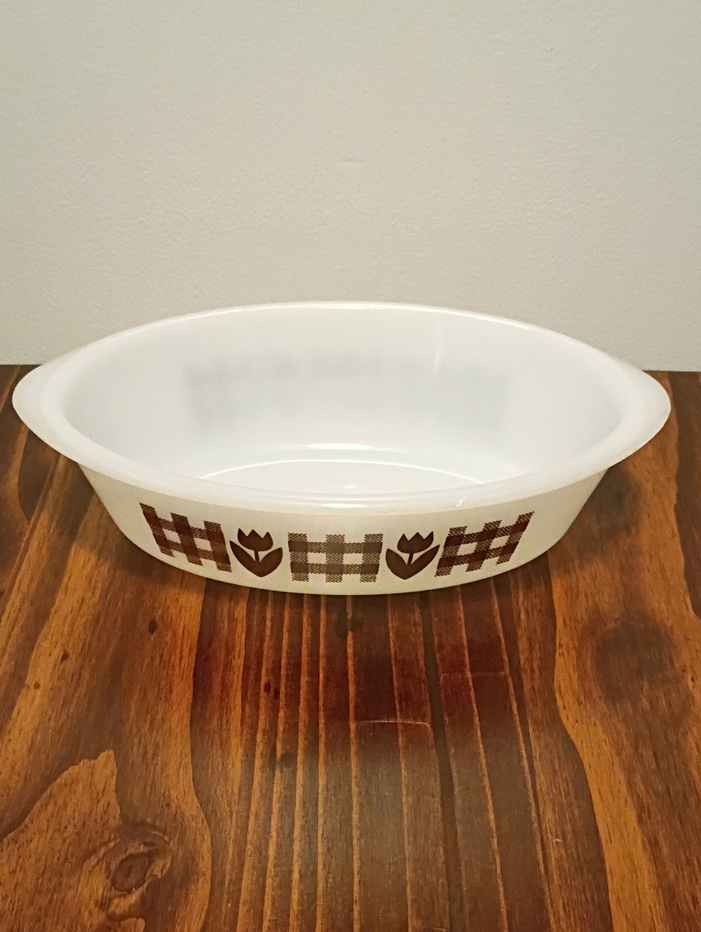 White Oval Bakeware Dish with Brown Tulip Motif